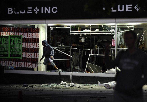 Looters jump out from smashed up store in Peckham