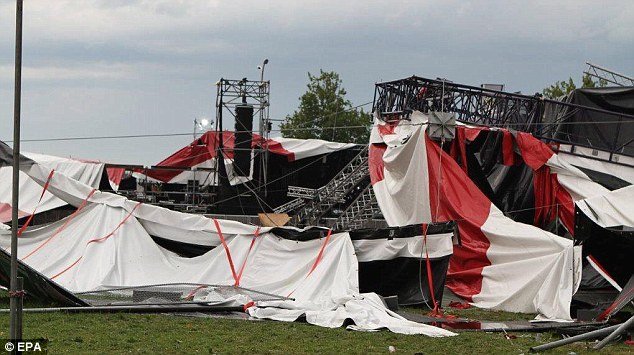 Two stages of the Belgian music festival Pukkelpop have collapsed after a sudden storm and at least 3 people died