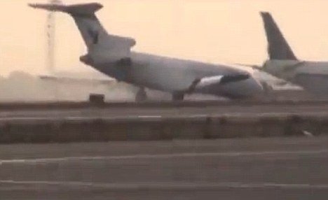 Iran Air Boeing 727-200 landed without the nose gear at Tehran's Mehrabad Airport