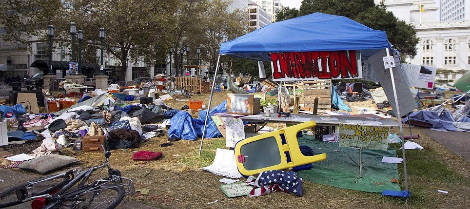 Oakland city staff warned Occupy protesters that they might have to shut down the site, because camping and cooking is exacerbating an existing rat problem