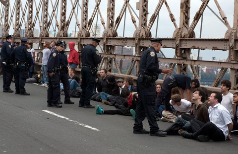 Police arrested more than 700 demonstrators from the Occupy Wall Street protests who took to the roadway as they tried to cross the Brooklyn Bridge