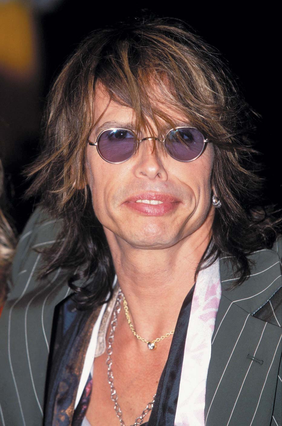 STEVEN TYLER lost two teeth after a serious fall in his hotel ...