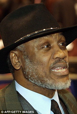 Joe Frazier, the former heavyweight box champion, died Monday night at 67 after a brief final fight with liver cancer