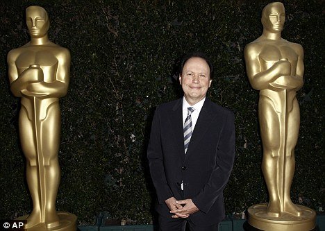 Oscar icon, Billy Crystal is replacing Eddie Murphy as 2012 Academy Awards host