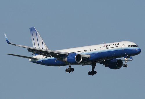 A United Airlines Boeing 757 carrying 125 passengers was forced to make an emergency landing in Colorado when one of its engines failed