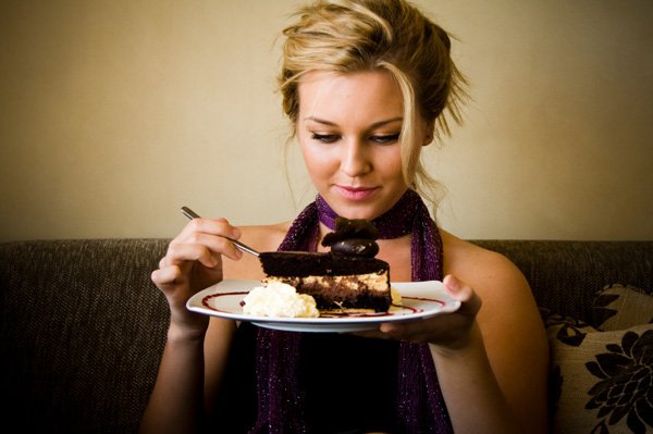 Eating large amounts of sugary, refined carbohydrates, such as biscuits and cakes, may trigger excess hair