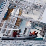 Italian rescue teams have abandoned their search for bodies inside the wrecked cruise ship Costa Concordia after conditions underwater deteriorated