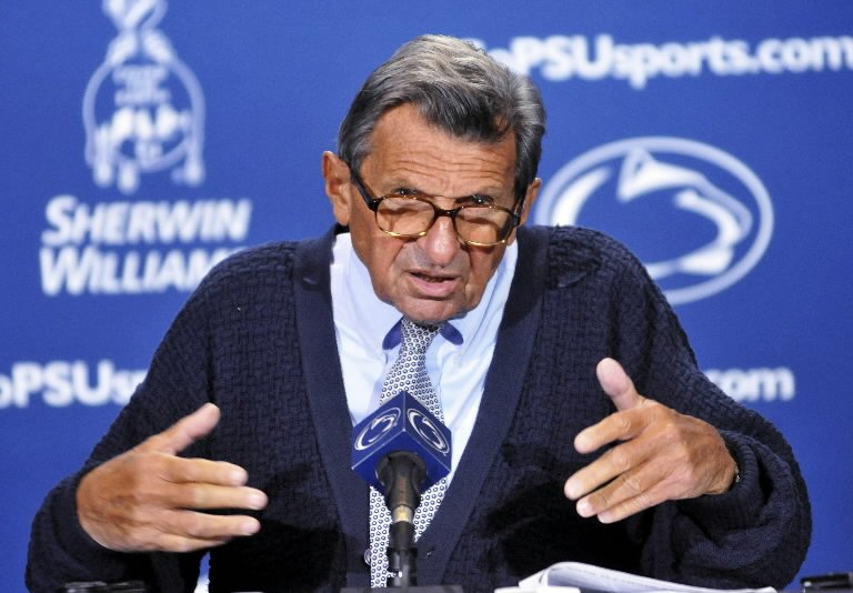 Joe Paterno, the legendary former football coach of Penn State University, has died aged 85