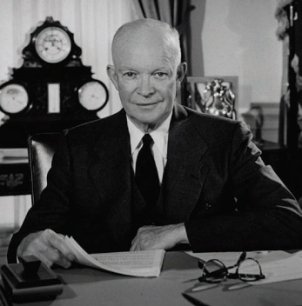 A former United States government consultant, lecturer and author Timothy Good, has claimed that former American President Dwight D. Eisenhower had three secret meetings with aliens