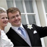 Dutch Prince Johan Friso, who was injured in an avalanche in Lech, Austria, last week, is in a coma and may never regain consciousness