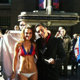 Maria Menounos and Mario Lopez hosting "Extra" show