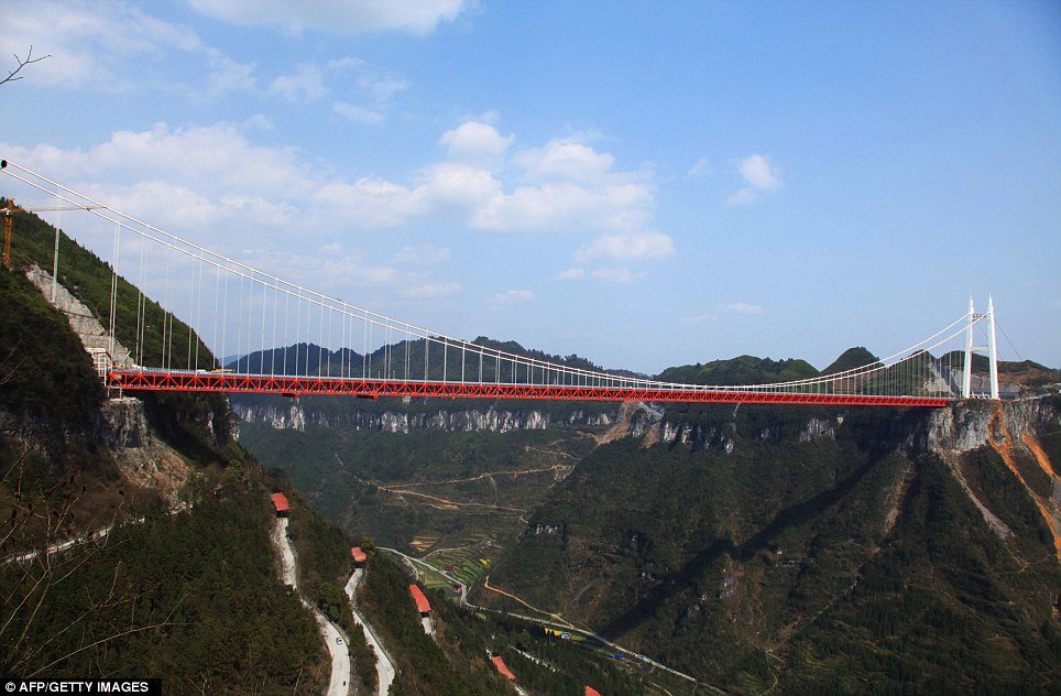 Aizhai Extra Large Suspension Bridge is now the world's highest and longest tunnel-to-tunnel bridge