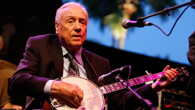 Earl Scruggs, the pioneering banjo player who is credited with helping create modern country music, has died in Nashville aged 88