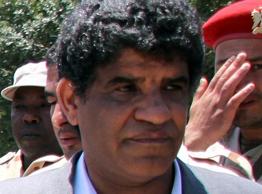 Libya has formally requested the handover of Abdullah al-Senussi, Muammar Gaddafi's former spy chief, following his arrest in Mauritania