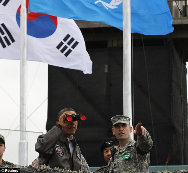 President Barack Obama has visited the Demilitarized Zone (DMZ) separating South Korea from North Korea, amid rising tensions over the North's planned rocket launch
