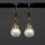 The earrings worn by Whitney Houston in The Bodyguard are among several items that once belonged to the late singer which are to be sold by Julien's Auctions in Beverly Hills as part of their “Hollywood Legends” sale