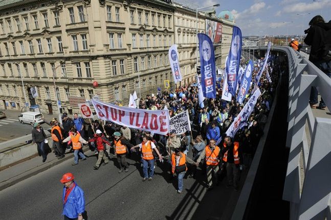 Anti-government protesters in the Czech Republic have staged what they describe as the biggest rally since the fall of communism in 1989