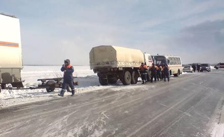 More than 600 Russian anglers stranded on an ice floe in far east have been rescued