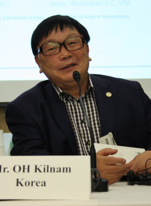 Oh Kil-nam, now 70, still does not know the fate of his wife and daughters after more than 20 years