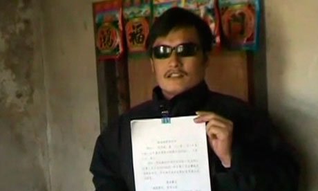 Unconfirmed reports say Chen Guangcheng is under "US protection" while talks take place with Chinese officials
