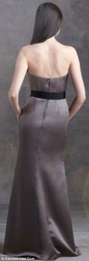 Vera Wang model appeared with normally proportioned waist in a back view