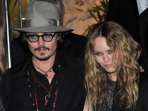 Vanessa Paradis is set to receive from her 14-year long partner Johnny Depp one of the biggest pay-off between a non-married couple