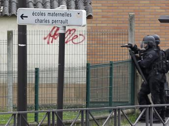 An armed man is holding a parent hostage at a school in Vitry-sur-Seine