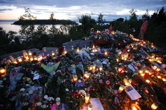Norway is commemorating one year since 77 people were killed and 242 hurt in gun and bomb attacks in Oslo and on the island of Utoeya