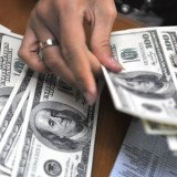 The US economic growth slowed in the second quarter to an annualized pace of 1.5 percent, as consumer spending eased