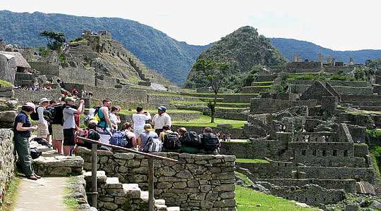 Peruvian President Ollanta Humala has unveiled plans for a new airport near Cusco which he says will boost tourism to the Inca ruins of Machu Picchu and the surrounding region