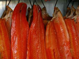 Smoked salmon made by the Dutch fish producer Foppen is being taken off the shelves