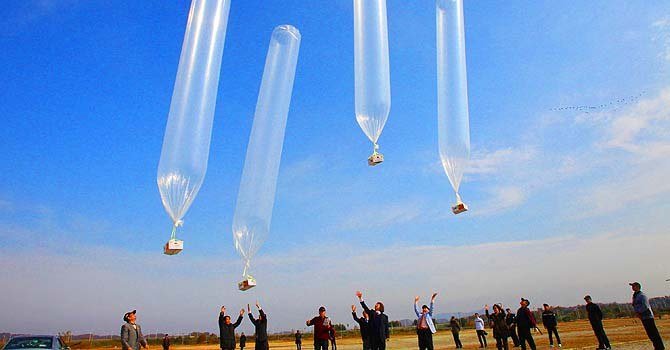 South Korean activists have sent propaganda leaflets to North Korea, a week after Pyongyang threatened military action over a similar launch