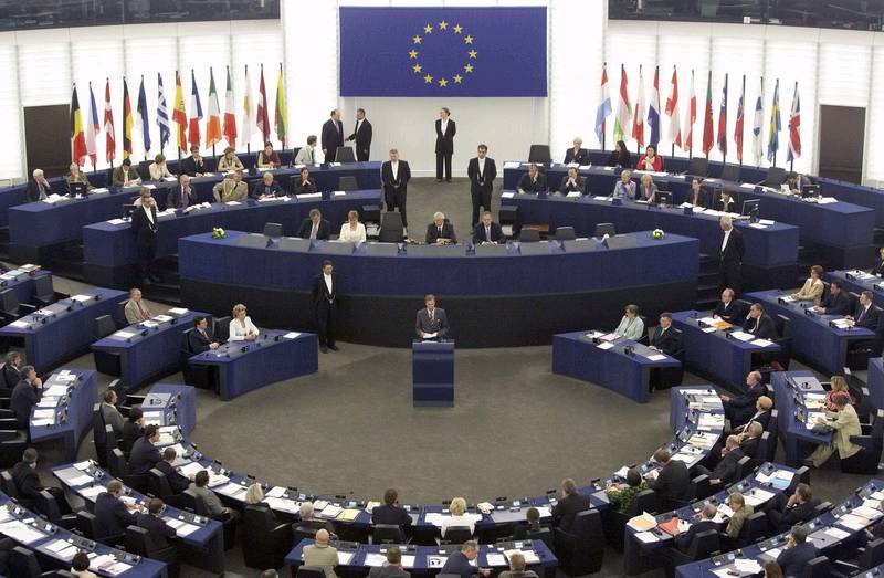 The European Parliament has rejected the 27 EU governments' position on next year's EU budget