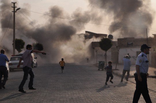 Turkey has contacted the UN and NATO after Syrian shells killed five people in Akcakale