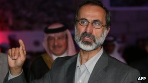 Moaz al-Khatib has been chosen at a meeting in Qatar to head a new coalition to oppose Bashar al-Assad's government