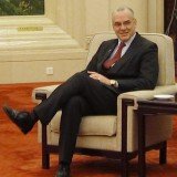 Neil Heywood had been communicating with an MI6 officer about top politician Bo Xilai for at least a year before he died