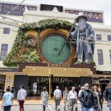 The world premiere of Peter Jackson's new trilogy, The Hobbit, will take place at Wellington's Embassy Theatre on Wednesday evening