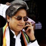 Indian minister Shashi Tharoor has called on the authorities to reveal the name of the New Delhi gang-rape victim so that a new anti-rape law can be named after her