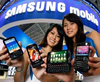 Samsung Electronics has announced it expects to make a record profit for the last quarter of 2012, powered by growing sales of its smartphones