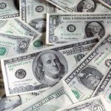 US personal incomes were boosted by 2.6 percent in December 2012, the biggest monthly increase since 2004, as high earners sought to beat a New Year tax rise