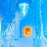 Hôtel de Glace in Quebec, Canada, is a palatial building constructed entirely out of ice (Photo Xavier Dachez)
