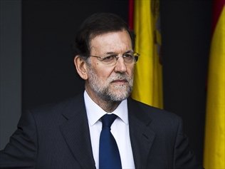 PM Mariano Rajoy has strongly denied Spanish media claims that he and other members of the governing Popular Party received secret payments