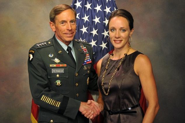 David Petraeus will apologize for the affair with Paula Broadwell in his first public speech since resignation at a University of Southern California event