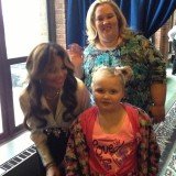 Honey Boo Boo and her mother June Shannon bumped into celebrity fan La Toya Jackson recently, who couldn’t help but rave about her love of the child