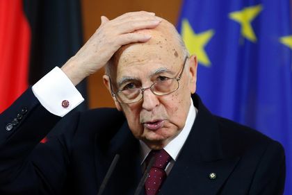 Italy’s President Giorgio Napolitano has said he will ask a select group of people to offer a policy platform to try to end the impasse in forming a new government