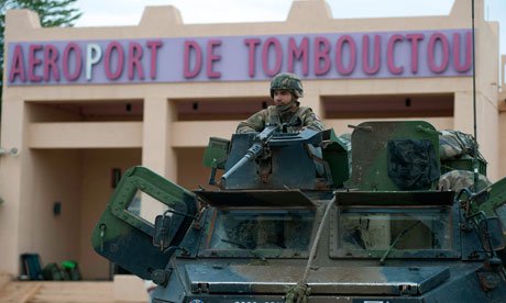 Mali’s army has been fighting Islamist rebels in the northern city of Timbuktu after a suicide bomber attempted to attack an army checkpoint