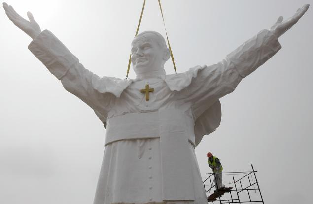A giant statue of Pope John Paul II is to be unveiled on a hill above the city of Czestochowa in southern Poland.