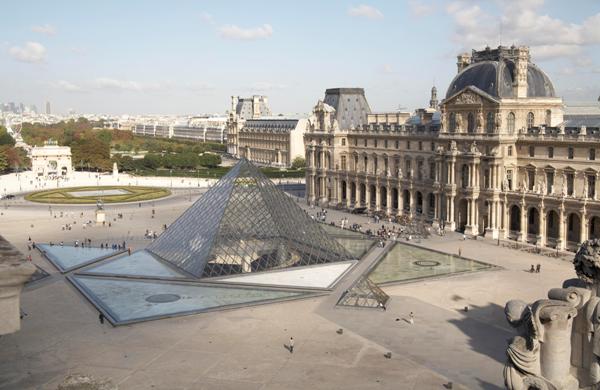 The Louvre Museum in Paris did not open on Wednesday due to a strike organized by staff protesting over pickpockets