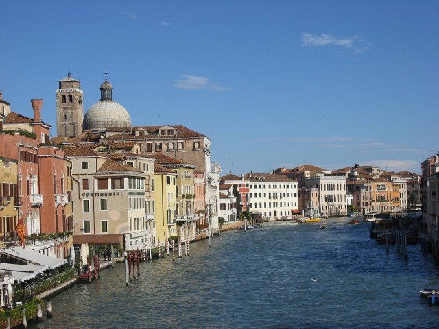 The city of Venice has imposed its first ever ban on motorboats, launches and barges on one of its main waterways, Grand Canal
