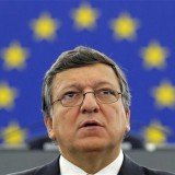 Jose Manuel Barroso said he would urge Wednesday's summit of EU leaders to support automatic exchange of people's earnings data between tax authorities